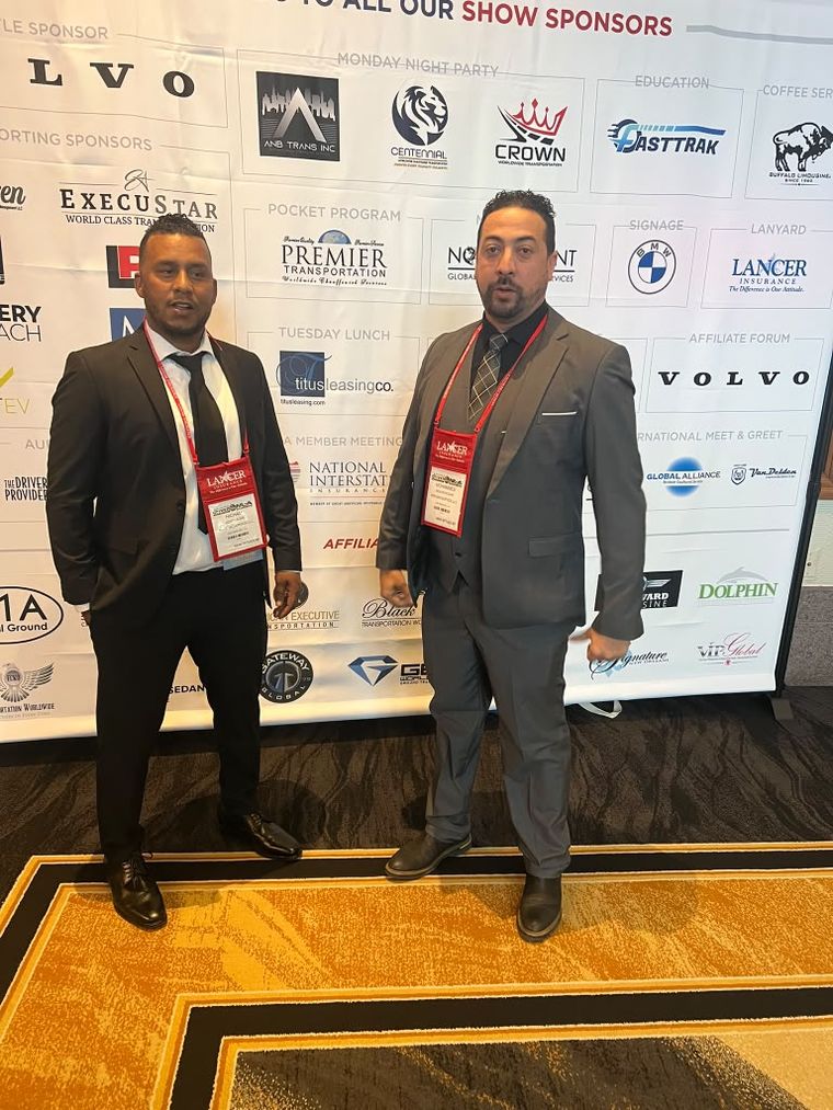 Hisham (left) · Mo (right)